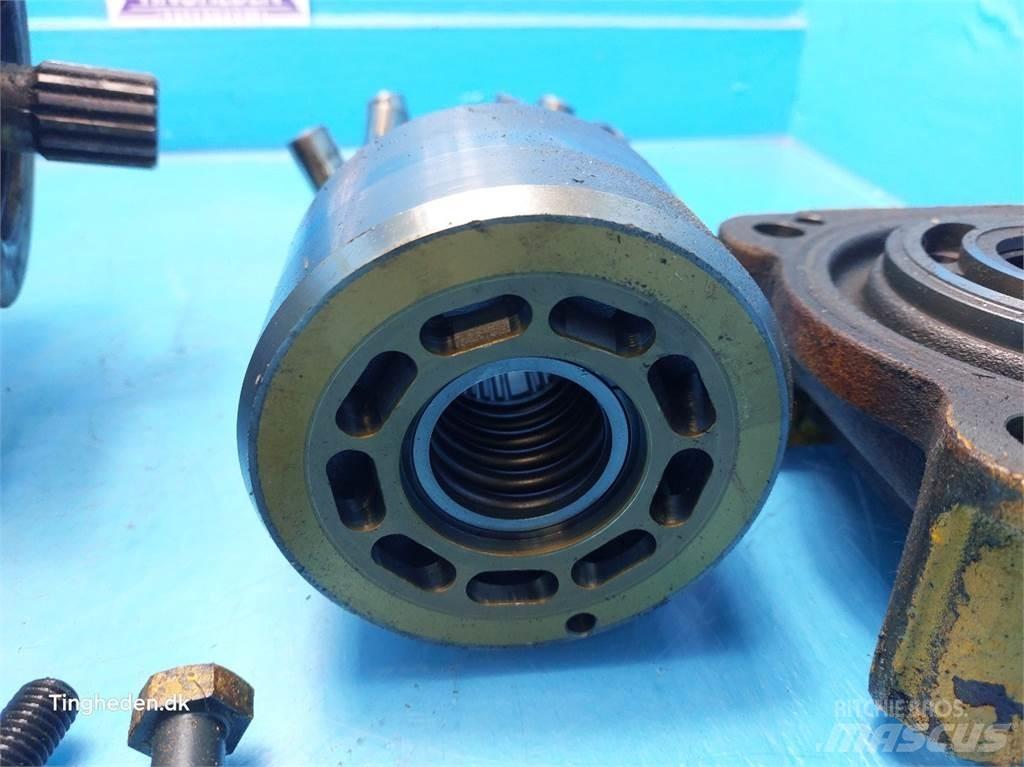 Hydrema 806 液压