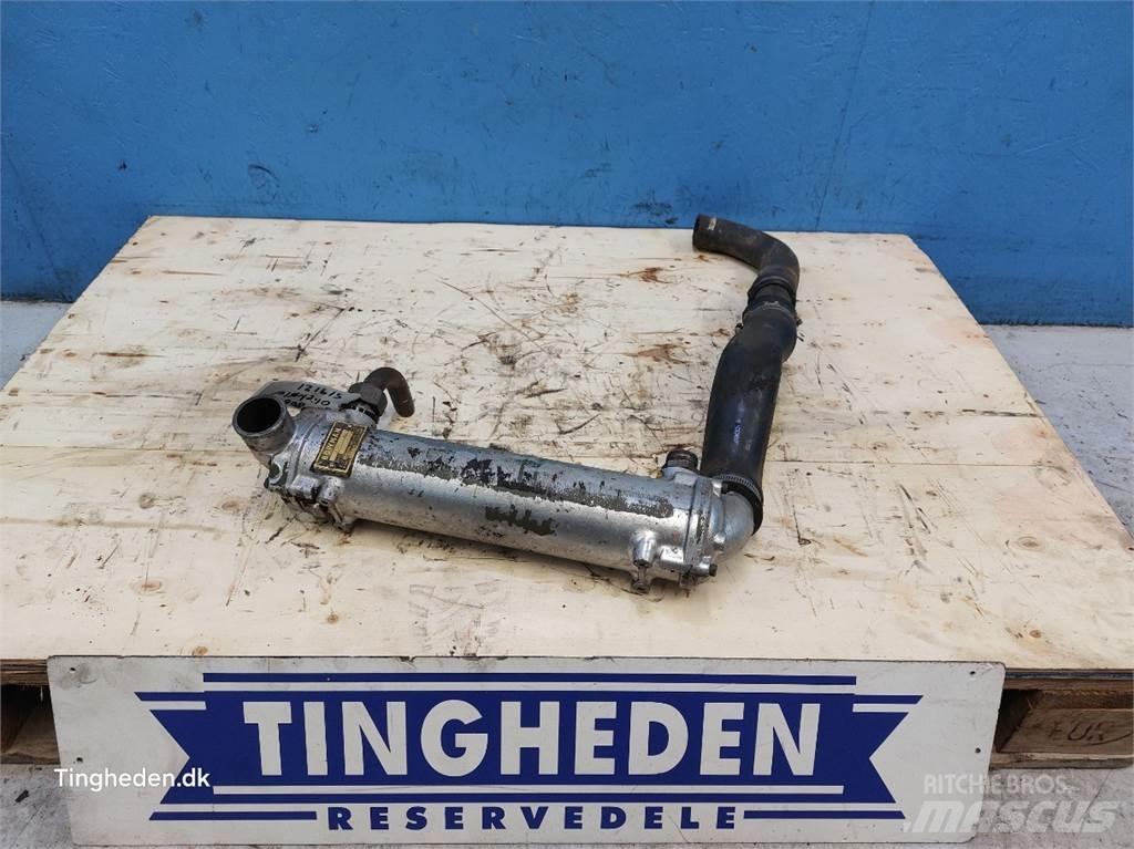 Hydrema 806 散热器