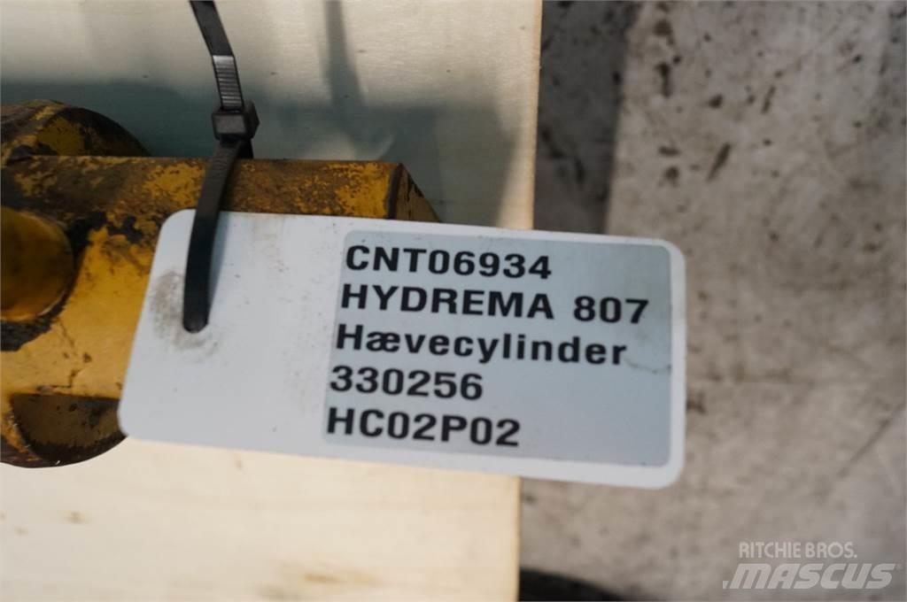 Hydrema 807 液压