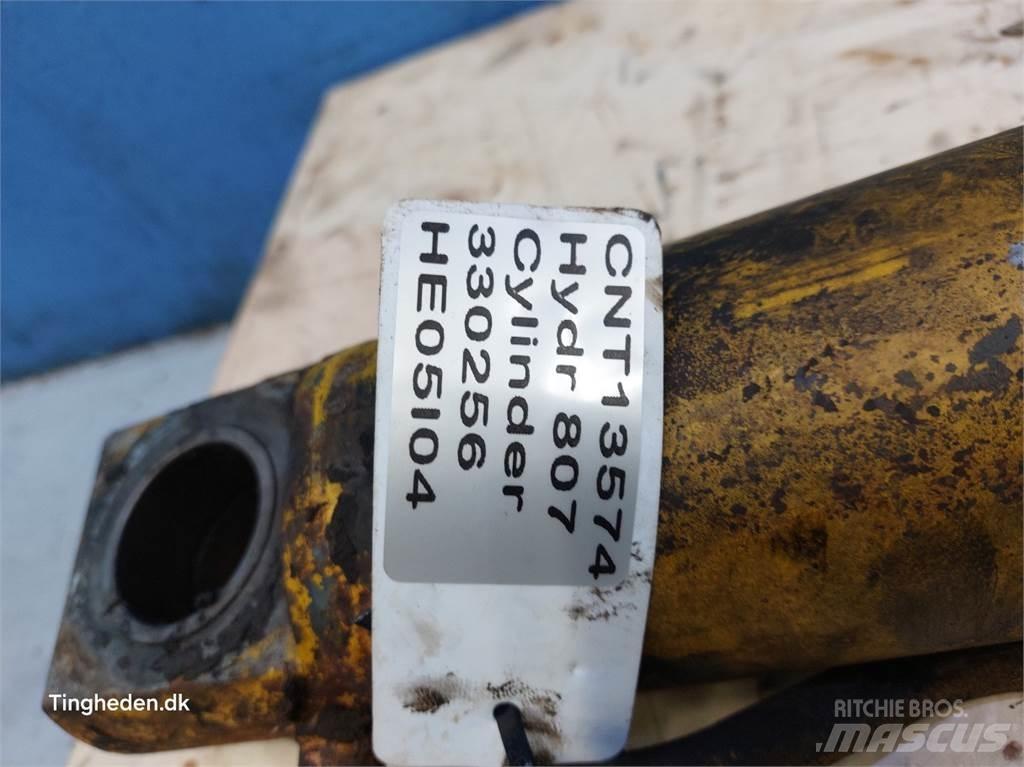 Hydrema 807 液压