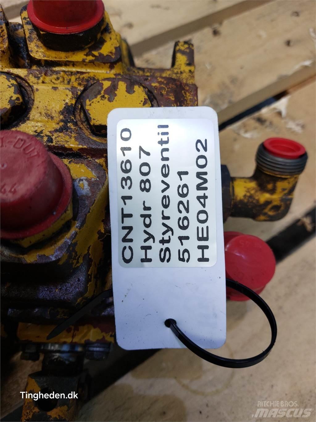 Hydrema 807 液压