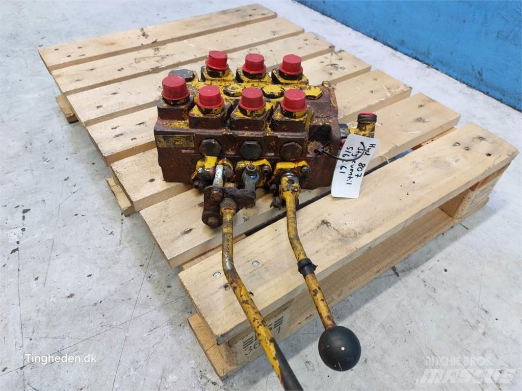 Hydrema 807 液压