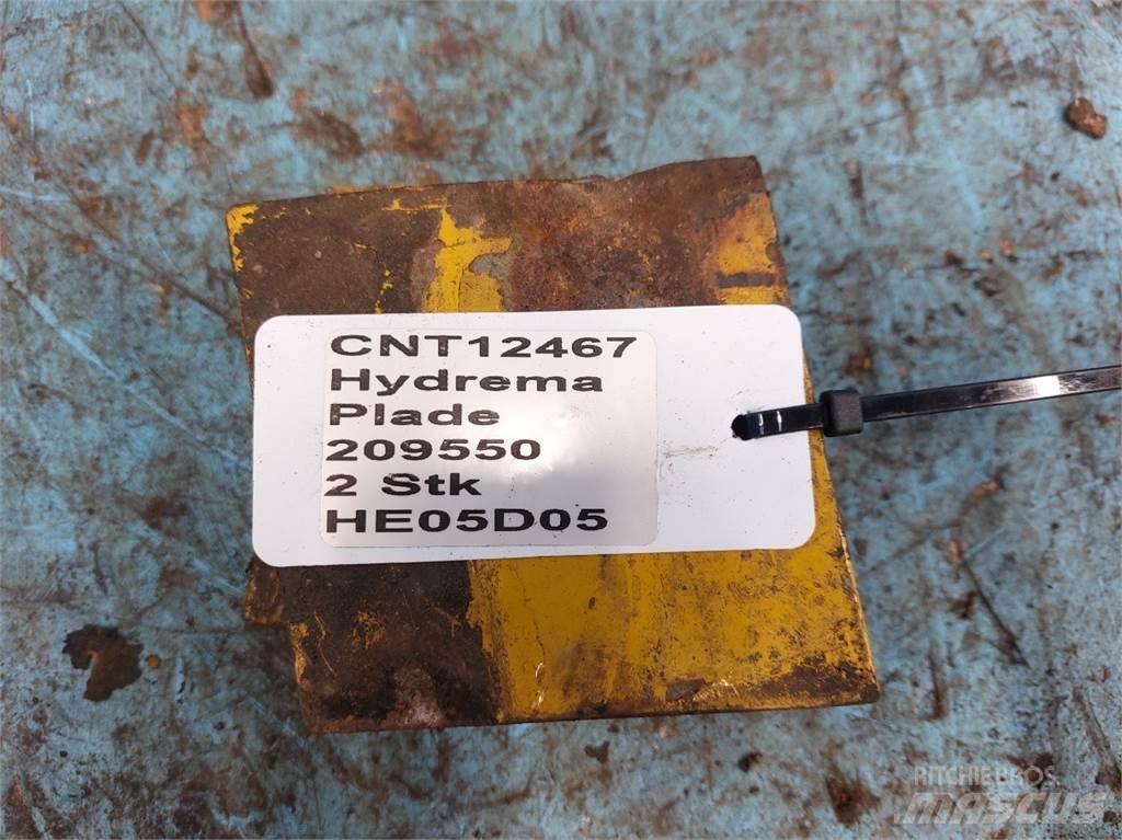 Hydrema 906 吊杆和铲斗