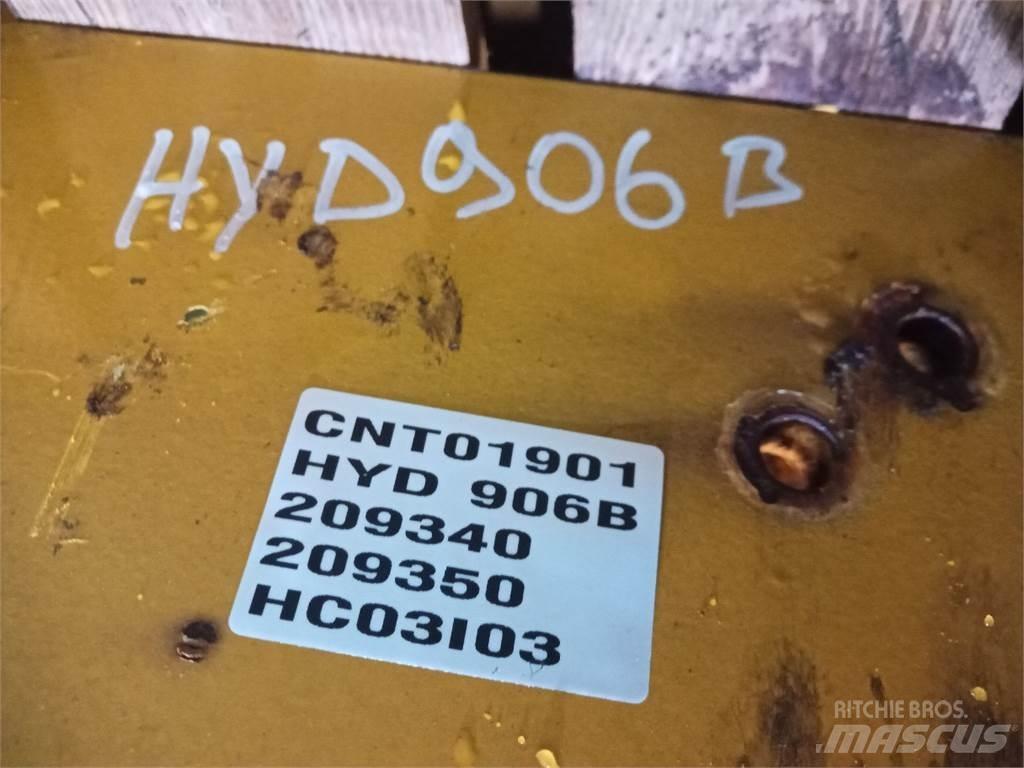 Hydrema 906B 吊杆和铲斗