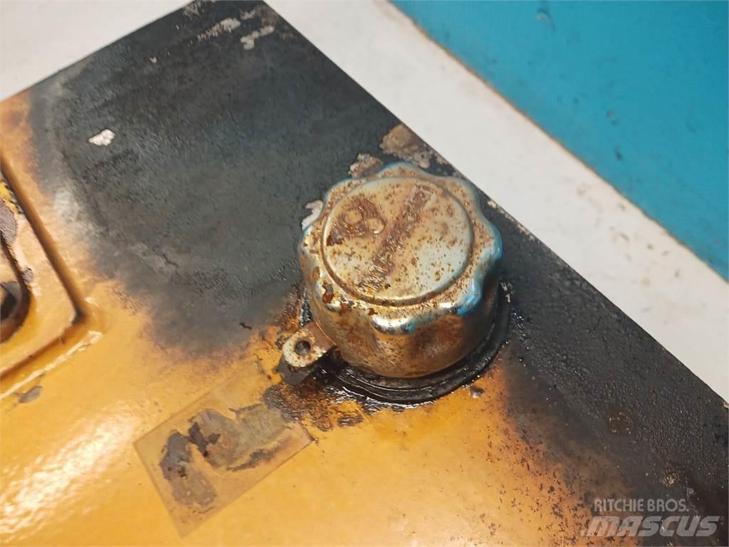 Hydrema 906B 液压