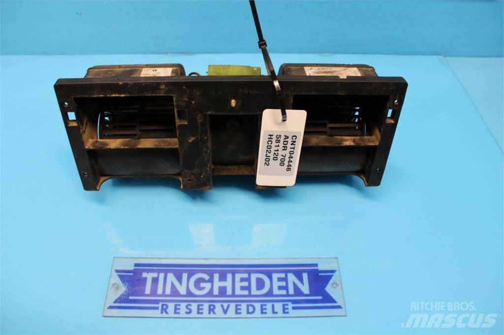 Hydrema 906B 电子设备
