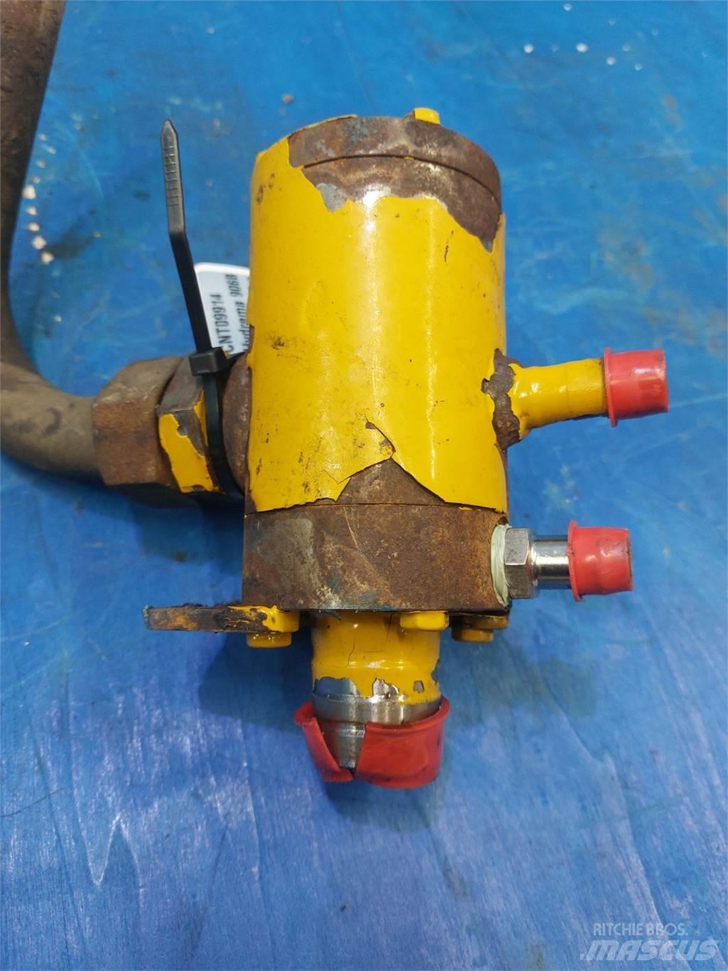 Hydrema 906B 液压