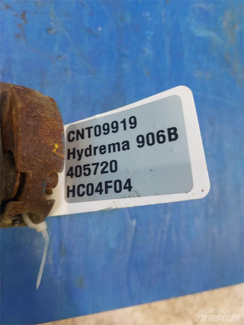 Hydrema 906B 驾驶室与内部