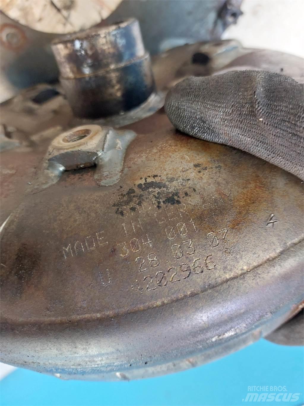 Hydrema 906B 传动装置