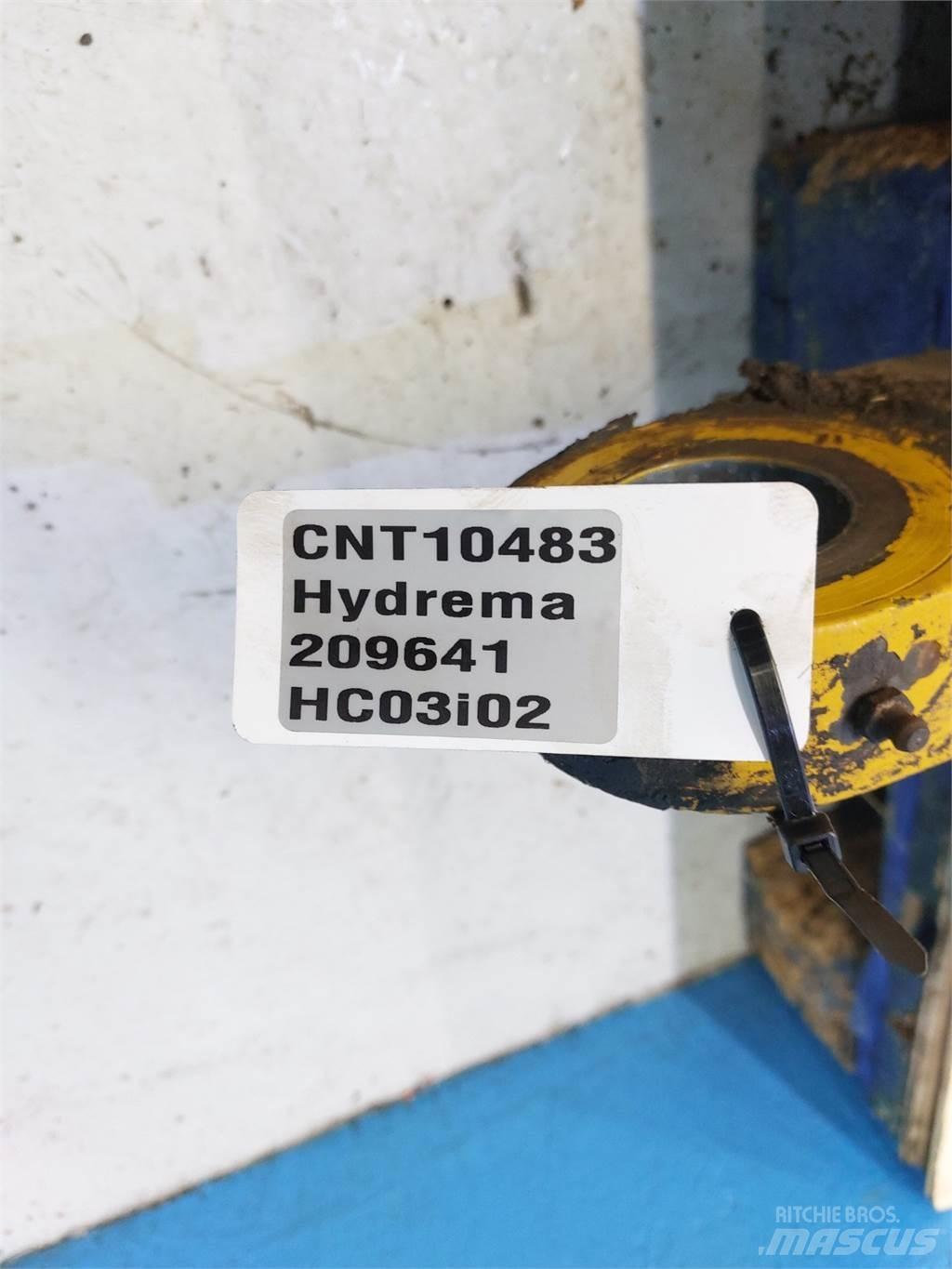 Hydrema 906B 吊杆和铲斗