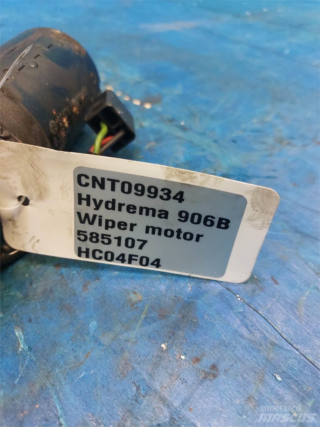 Hydrema 906B 电子设备