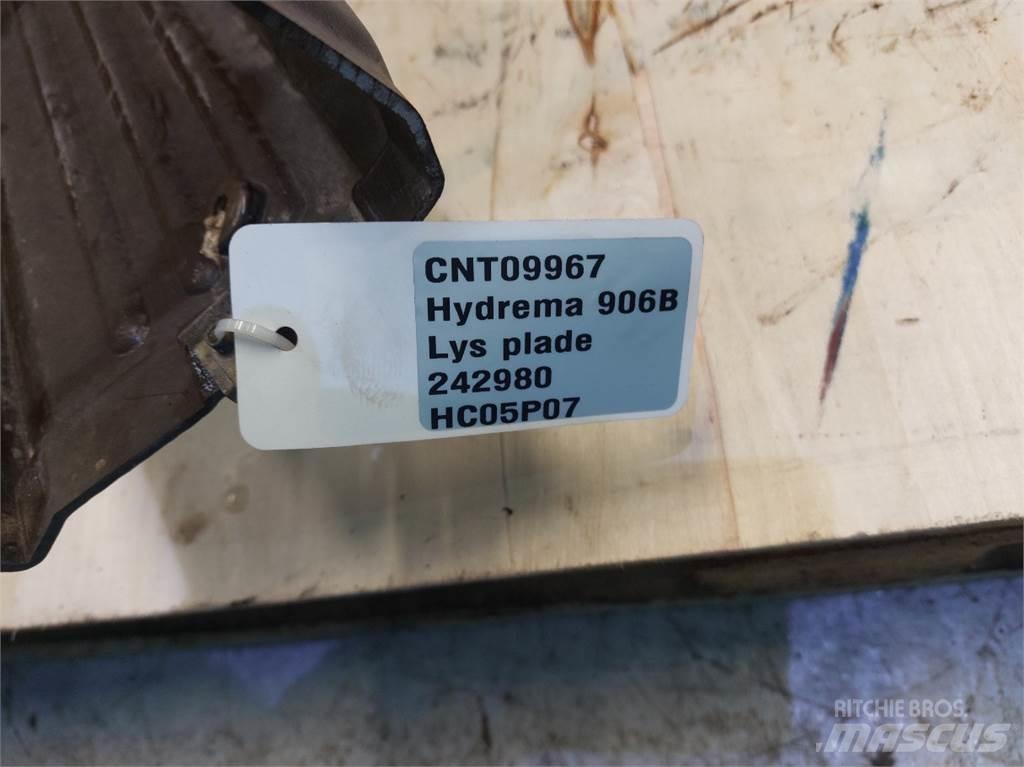 Hydrema 906B 电子设备