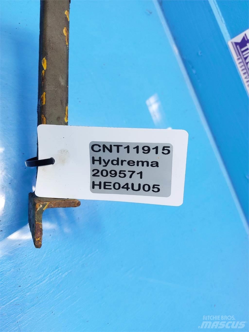 Hydrema 906B 吊杆和铲斗
