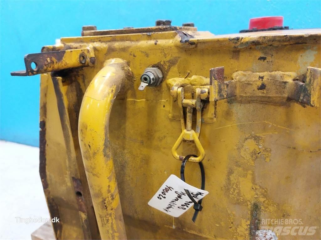 Hydrema 906B 液压