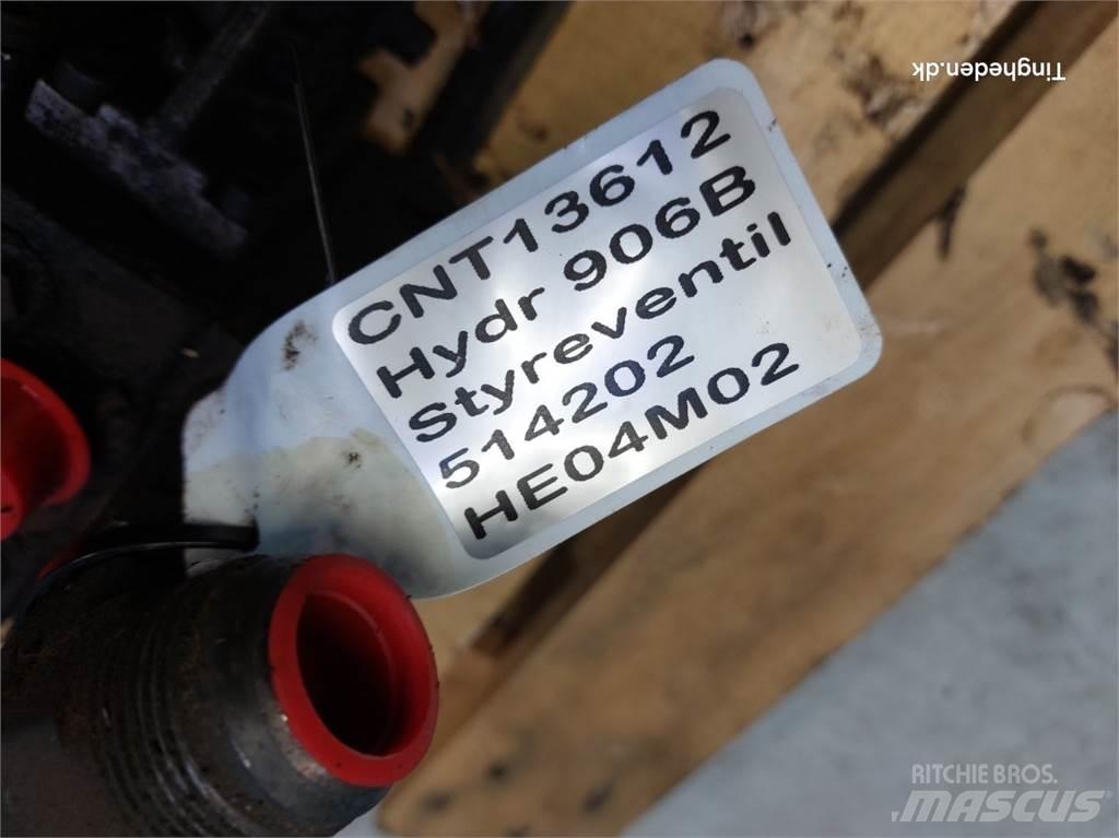 Hydrema 906B 液压