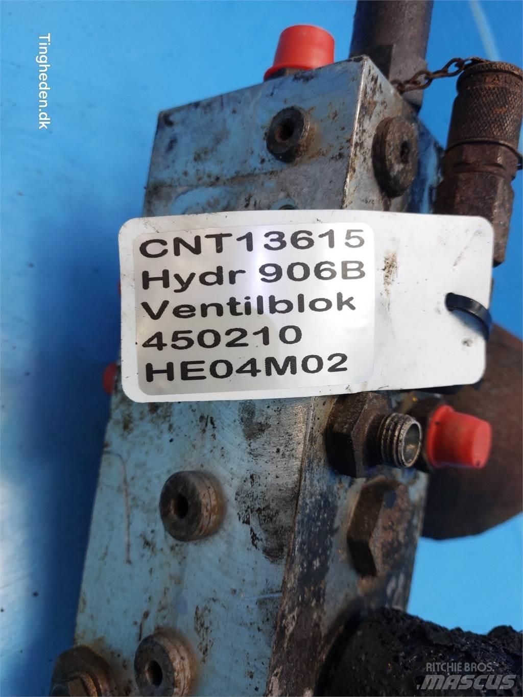 Hydrema 906B 液压