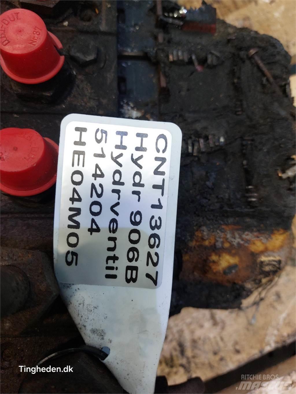 Hydrema 906B 液压