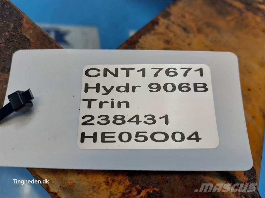 Hydrema 906B 筛选机