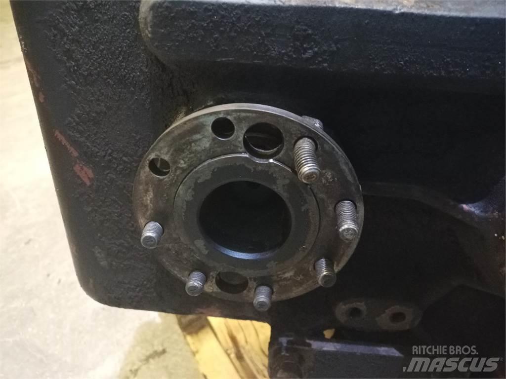 Hydrema 906C 传动装置