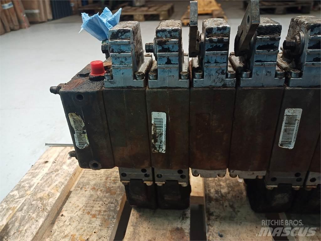 Hydrema 906C 液压
