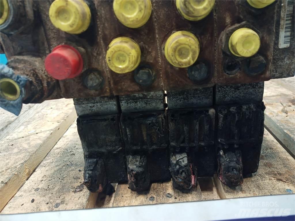 Hydrema 906C 液压