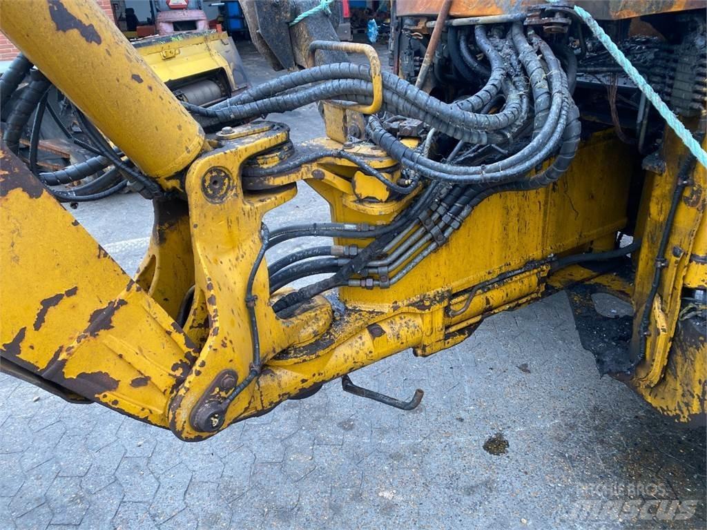 Hydrema 906C 反铲装载机