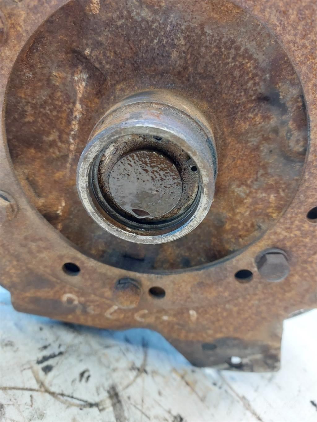 Hydrema 906C 传动装置
