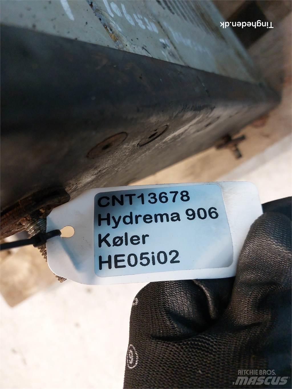 Hydrema 906C 散热器