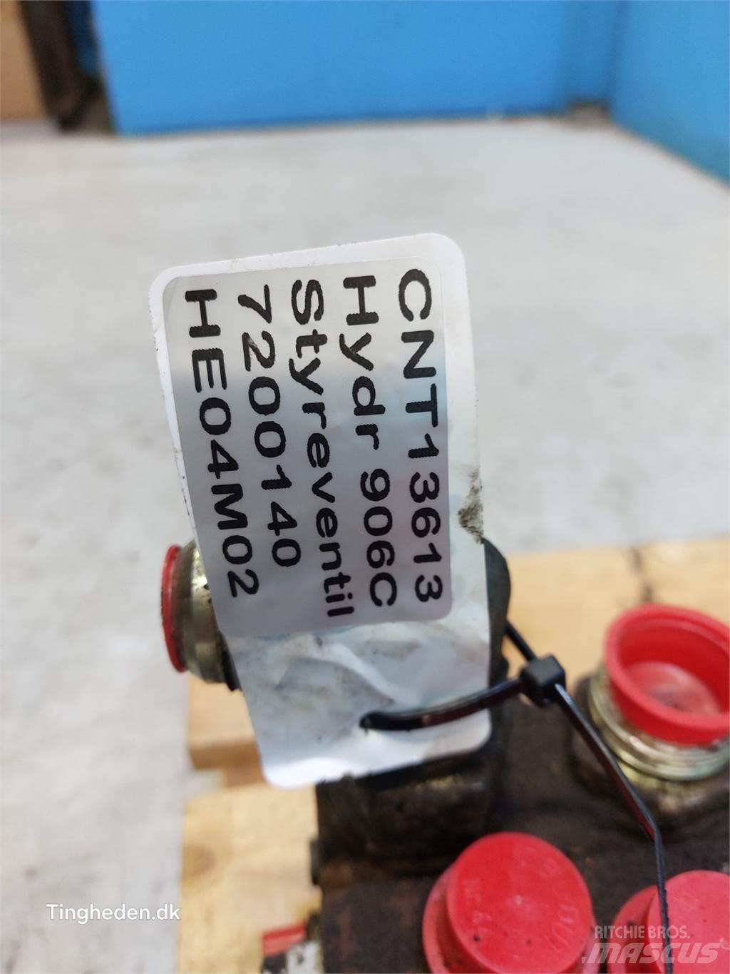 Hydrema 906C 液压