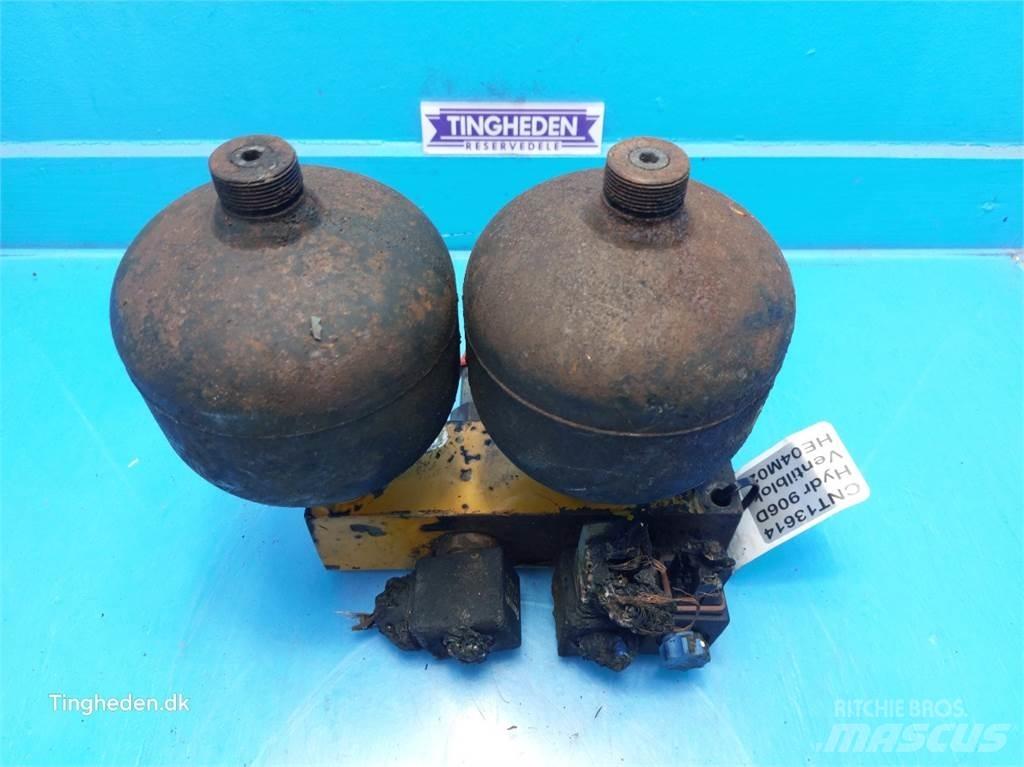 Hydrema 906D 液压