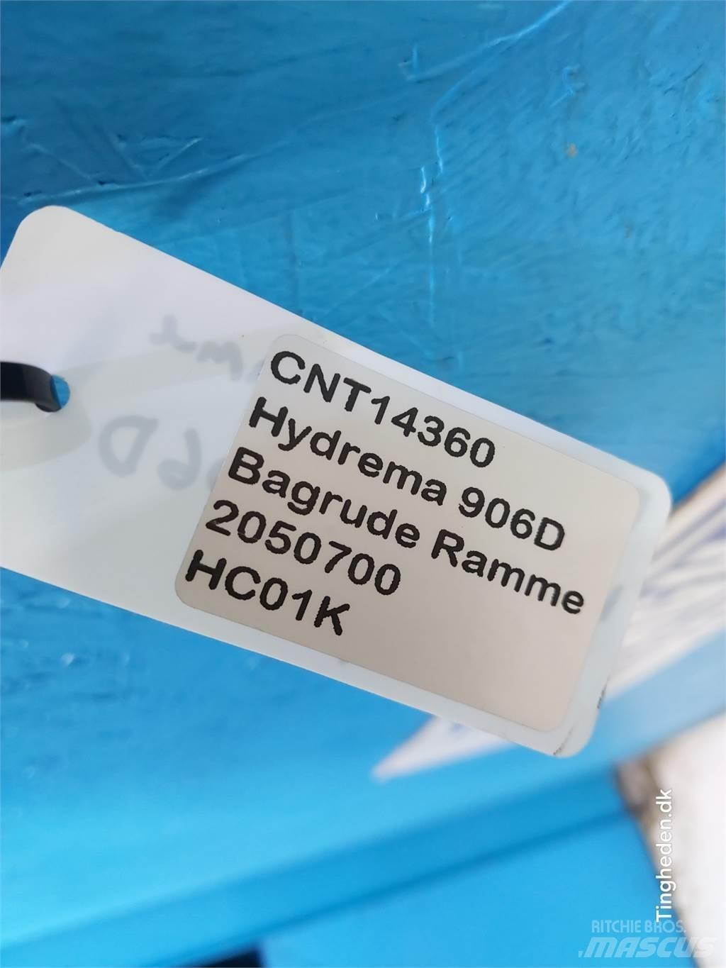 Hydrema 906D 驾驶室与内部