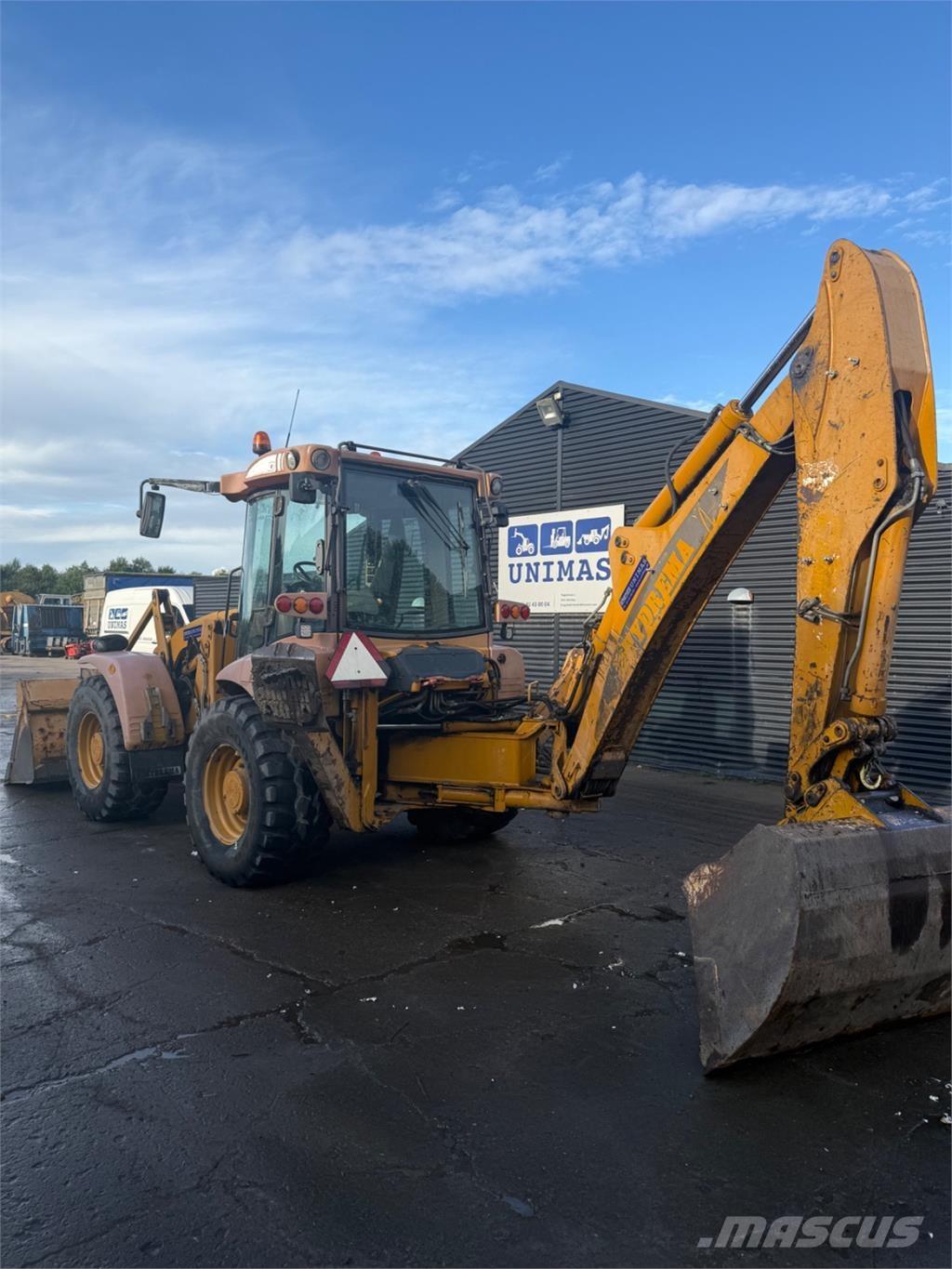 Hydrema 906D 反铲装载机