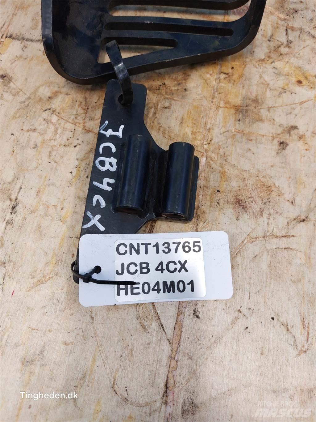 JCB 4CX 筛选机