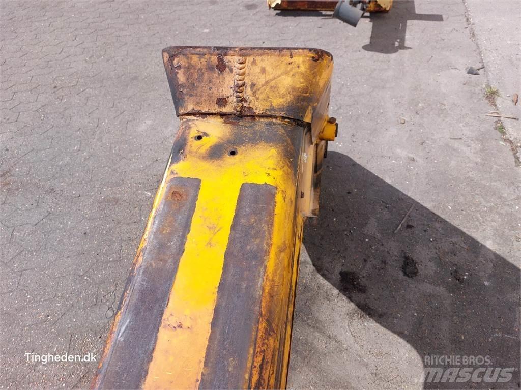 JCB 531-70 吊杆和铲斗