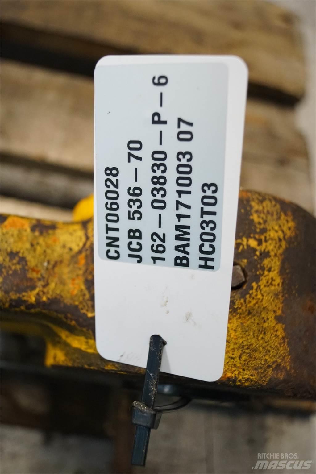 JCB 536-70 吊杆和铲斗