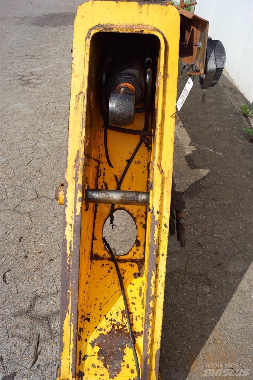 JCB 536-70 吊杆和铲斗