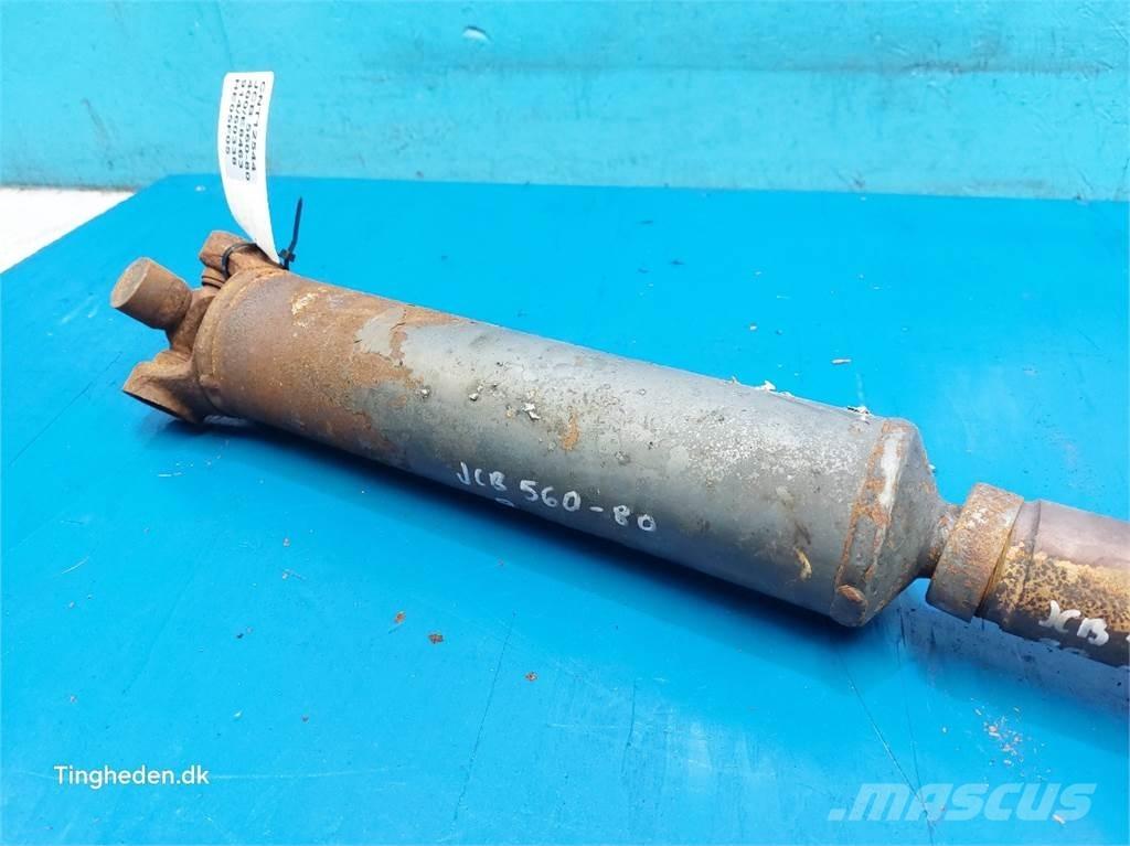 JCB 560-80 传动装置