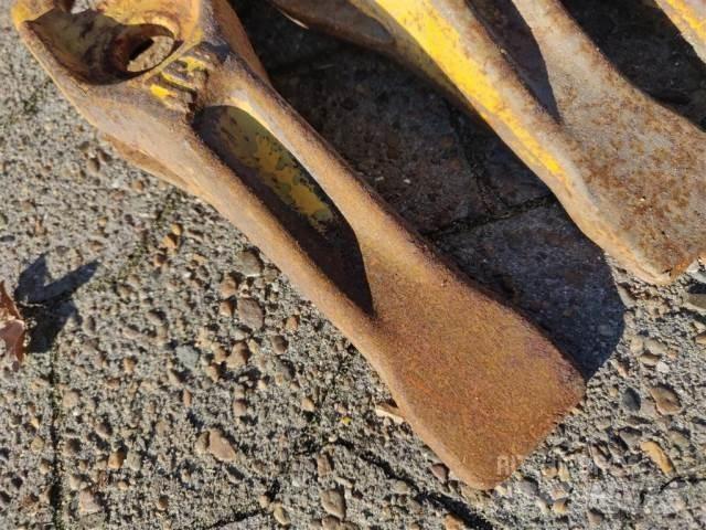 JCB Skovltænder 其他组件