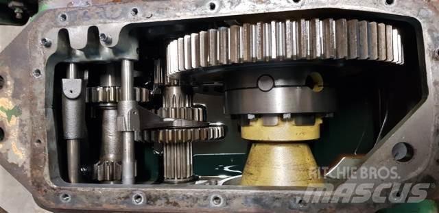 John Deere 1065 传动装置