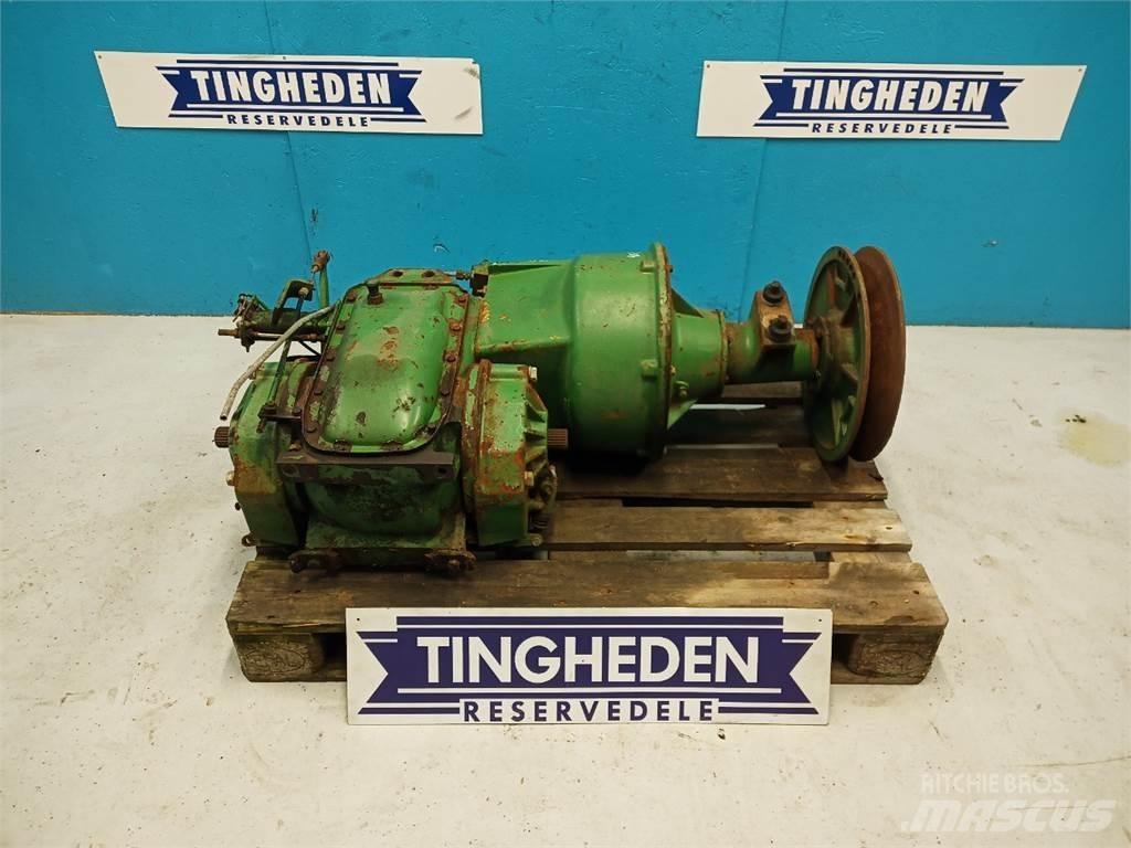 John Deere 1065 传动装置