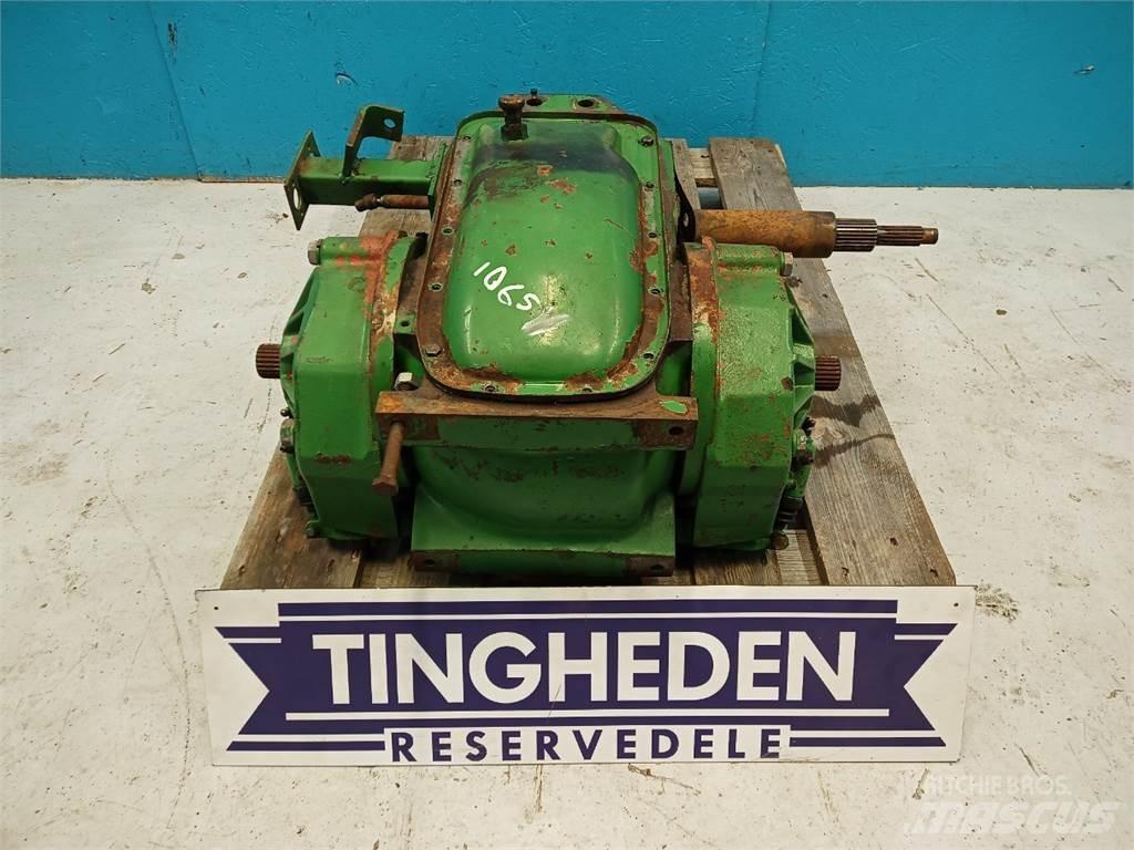 John Deere 1065 传动装置