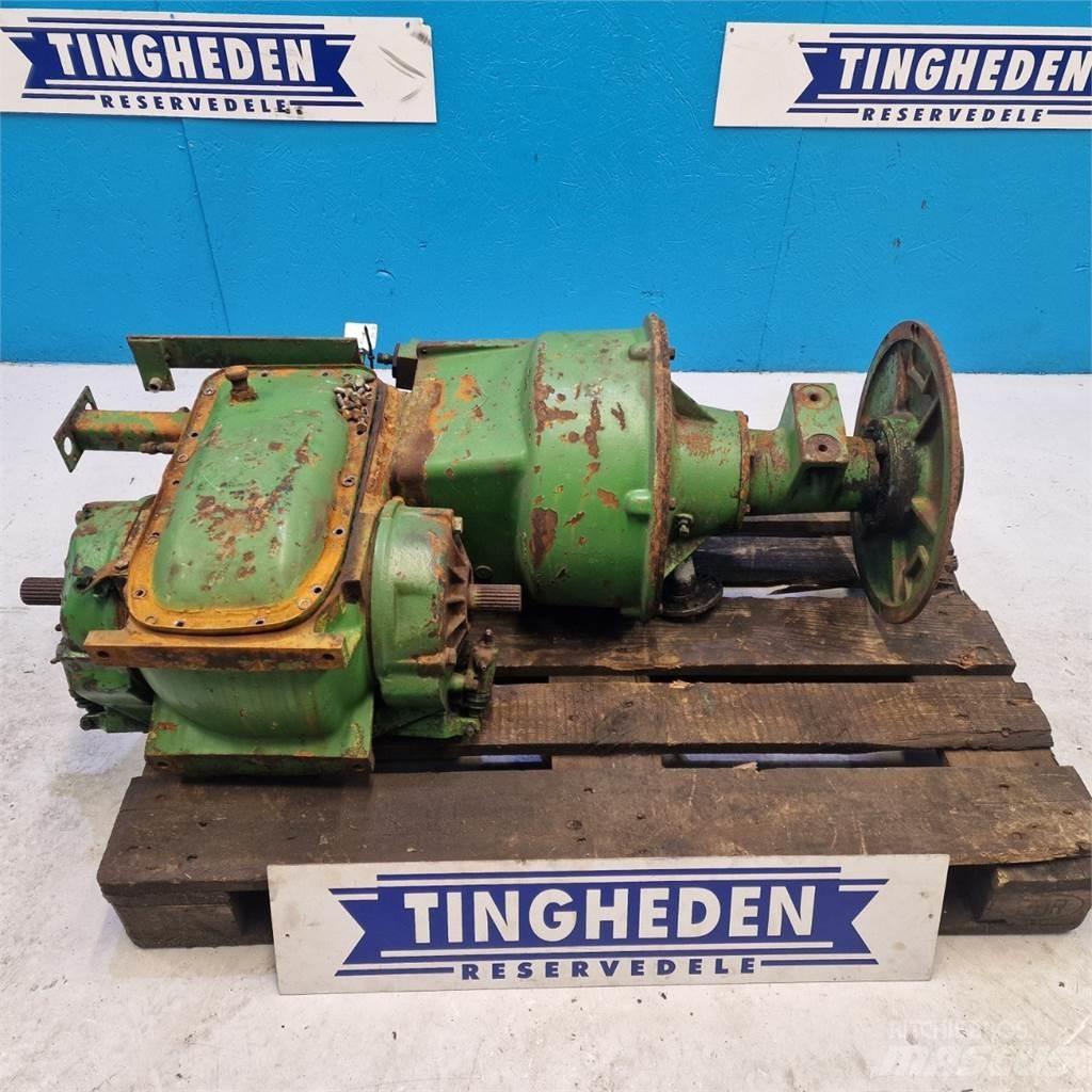 John Deere 1065 传动装置