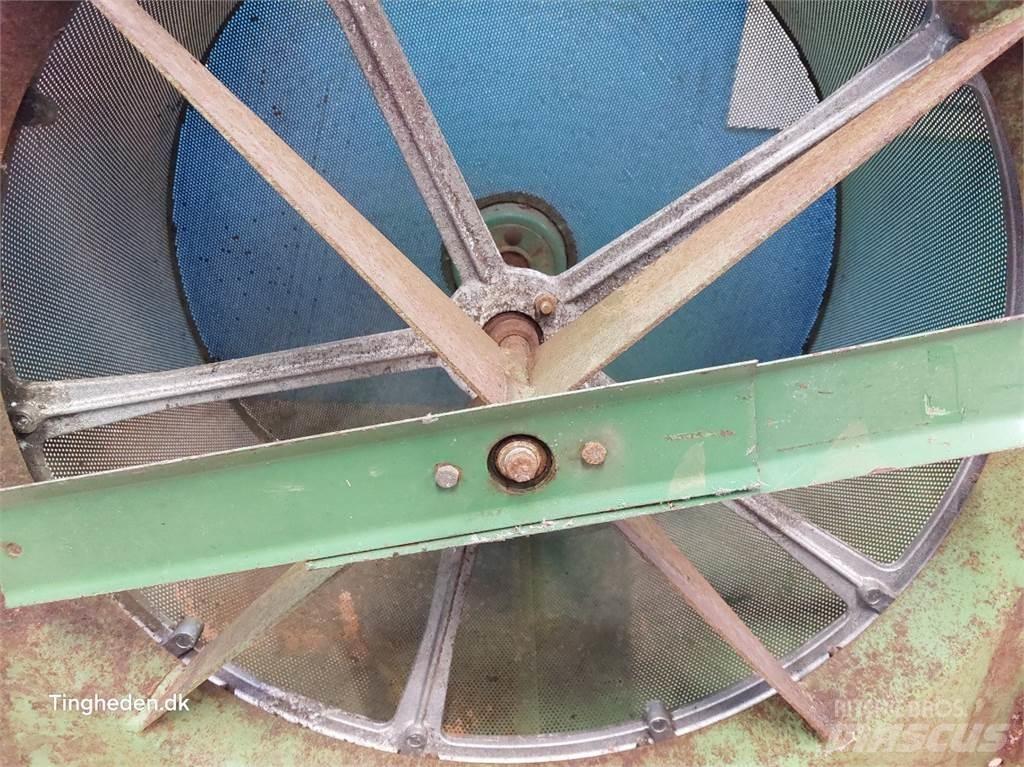 John Deere 1065 散热器