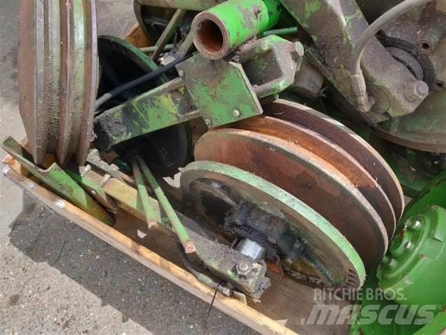 John Deere 1075 农业机械-其他