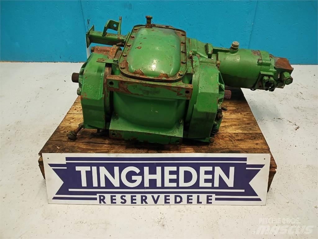 John Deere 1075 传动装置