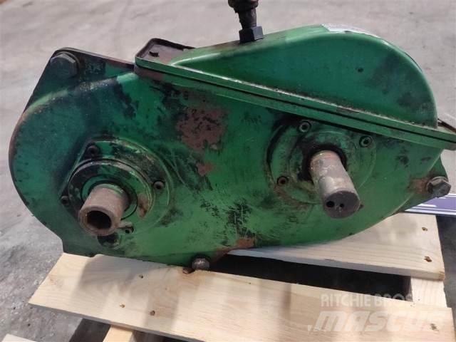 John Deere 1085 传动装置