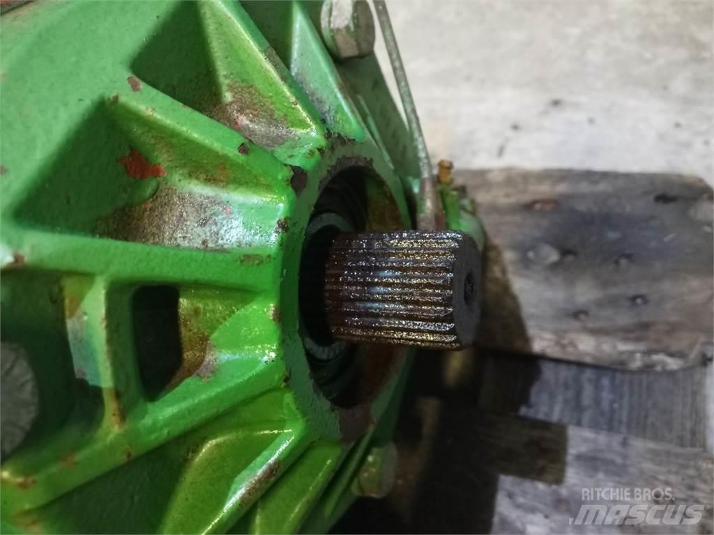 John Deere 1085 传动装置