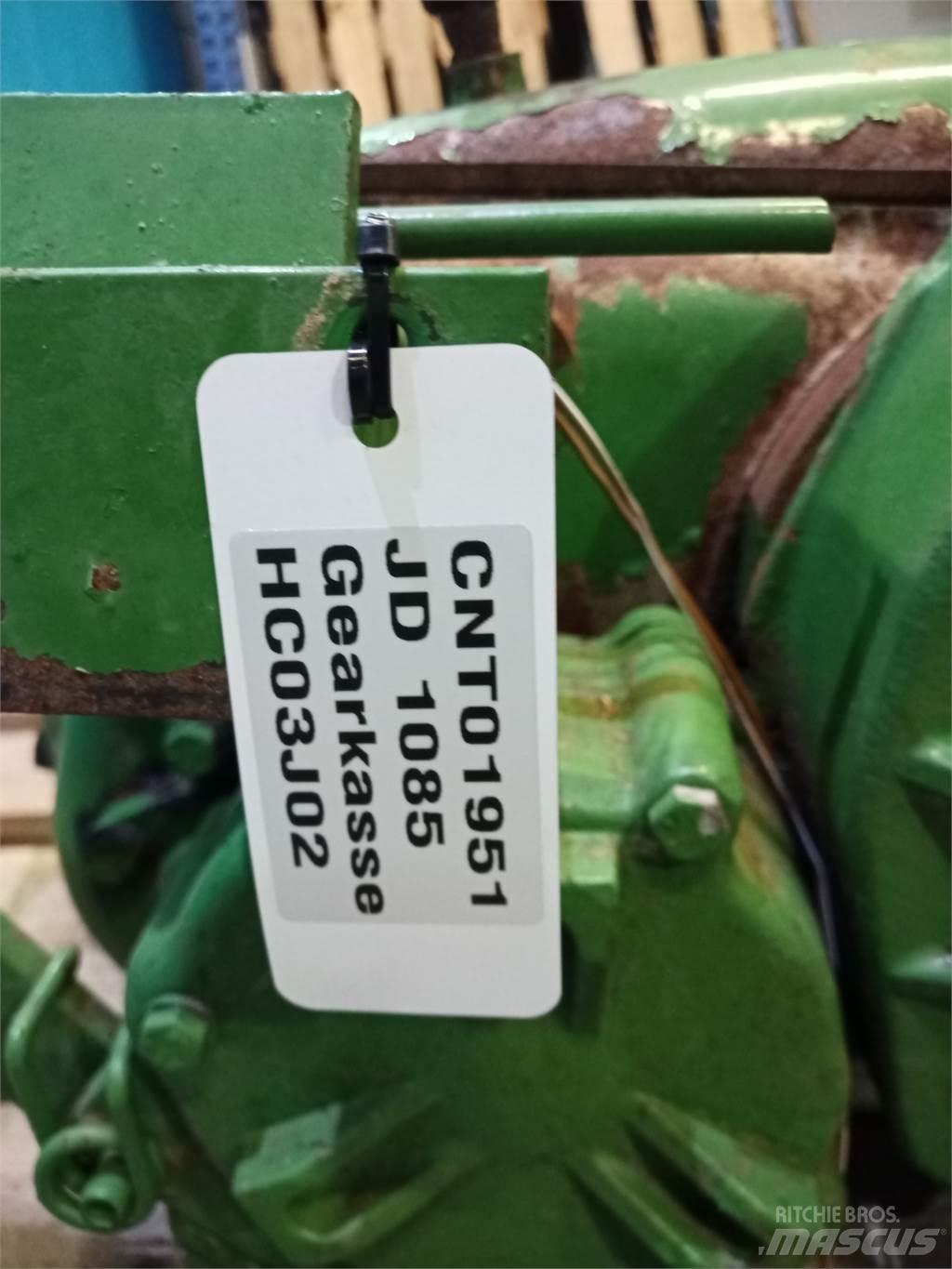 John Deere 1085 传动装置