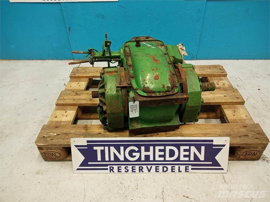 John Deere 1085 传动装置