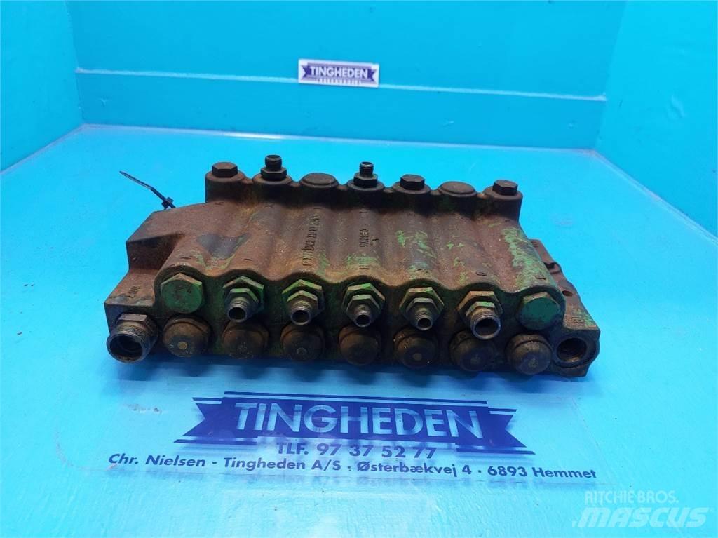 John Deere 1085 液压